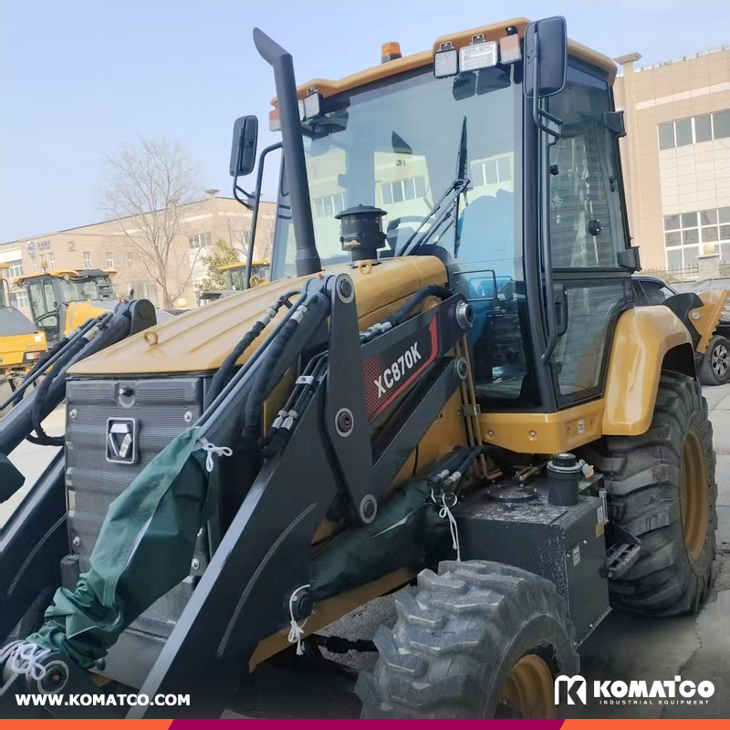 XCMG XC870K Backhoe Loader